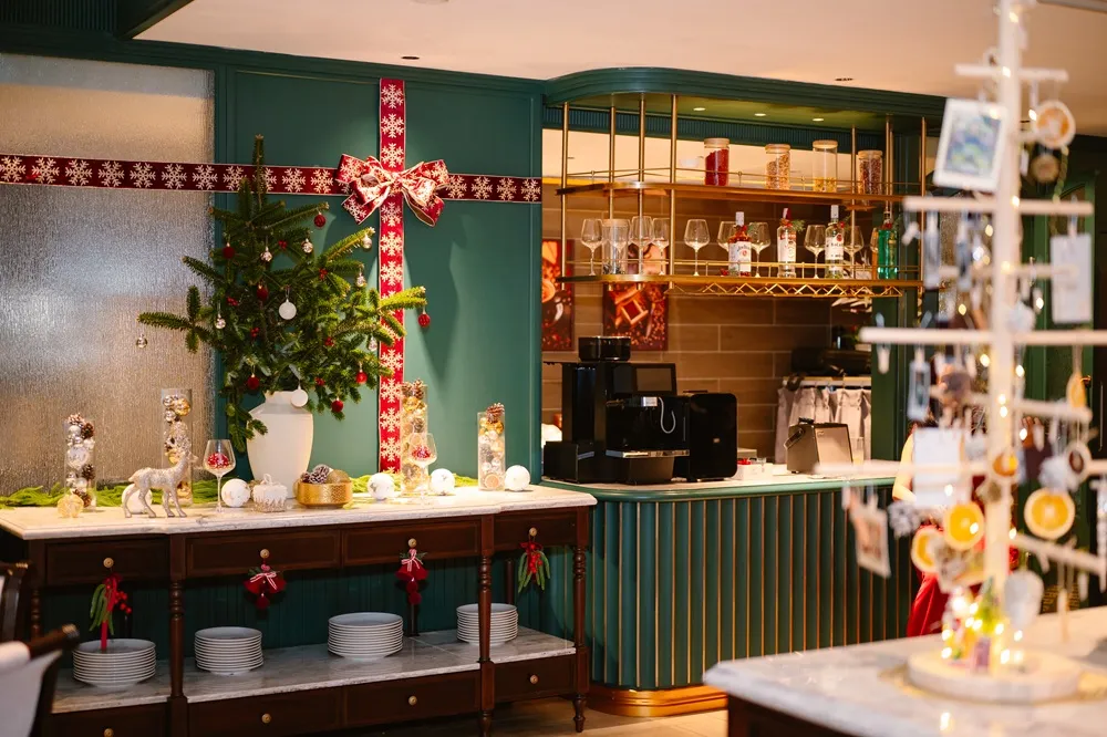 A Christmas night to remember at Dien vi dining