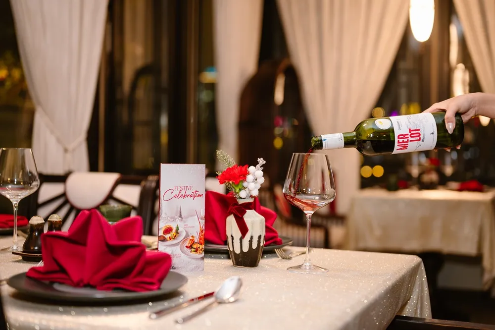 A Christmas atmosphere with an Indochine soul